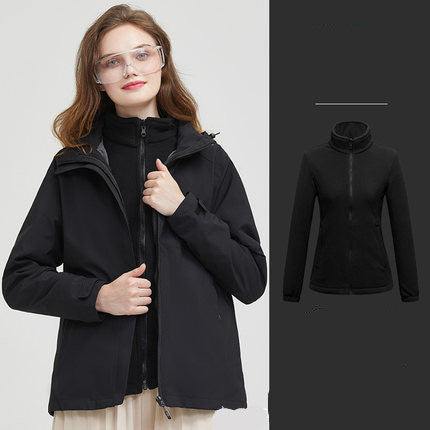 Outdoor Jacket Men and Women has Three-in-one Detachable Waterproof Jacket