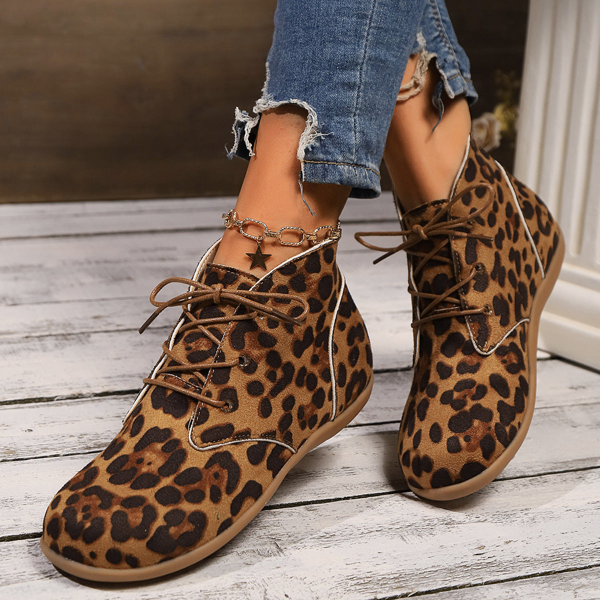 New Lace-up Flat Leopard Print Casual Boots